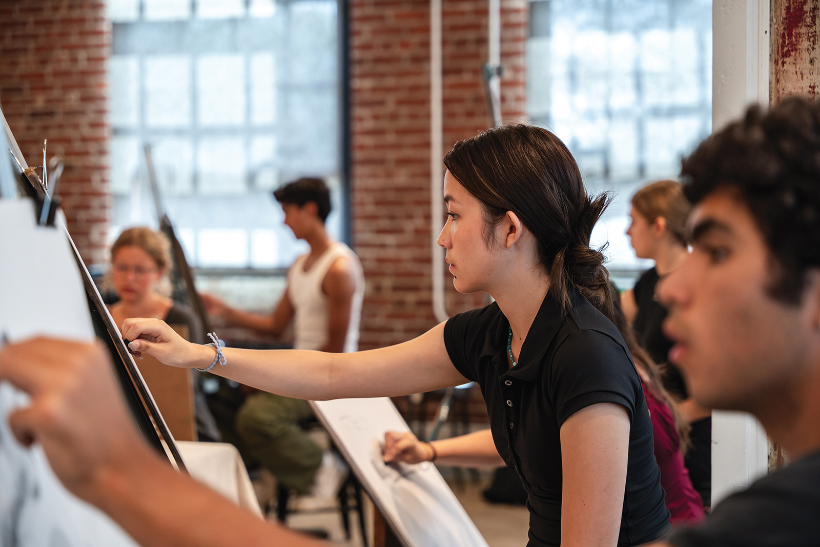 Drawing class in the studio